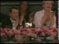 Jim Carrey canta "Simply the Best" para Meryl Streep