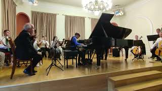 Haydn: Piano concerto in D mvt III. Rondo all'Ungarese | Adam Balogh (11)