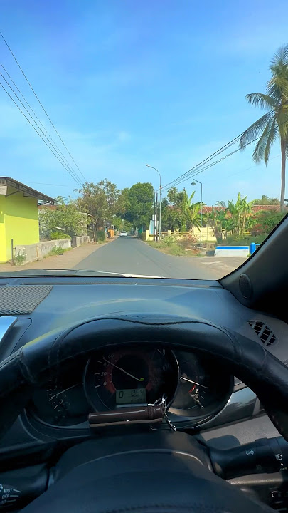 Video mentahan sedang nyetir mobil