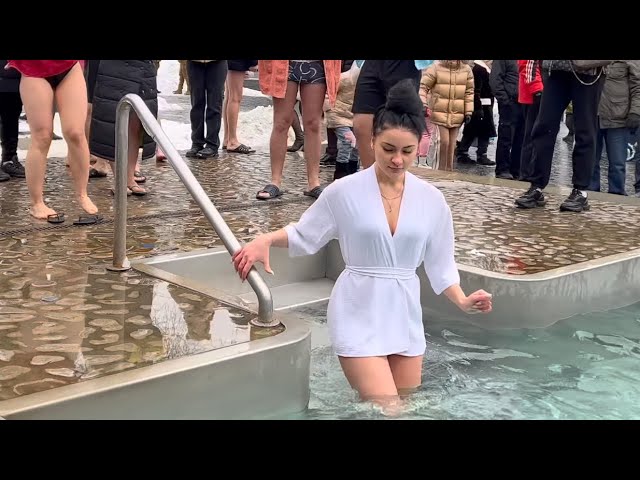 ⁣Beautiful Ladies ❤️on Orthodox Epiphany bathing -7 °C 🥶 2022