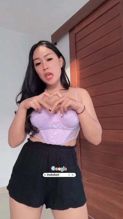 Coba Pakai Bikini Baru Silvia Roy Shita