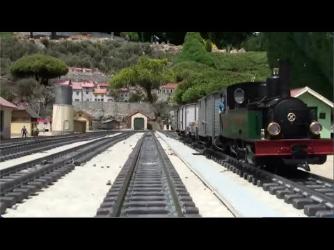 Travel on board a miniature train 1/22.5 (Soyons - Ardèche - France)