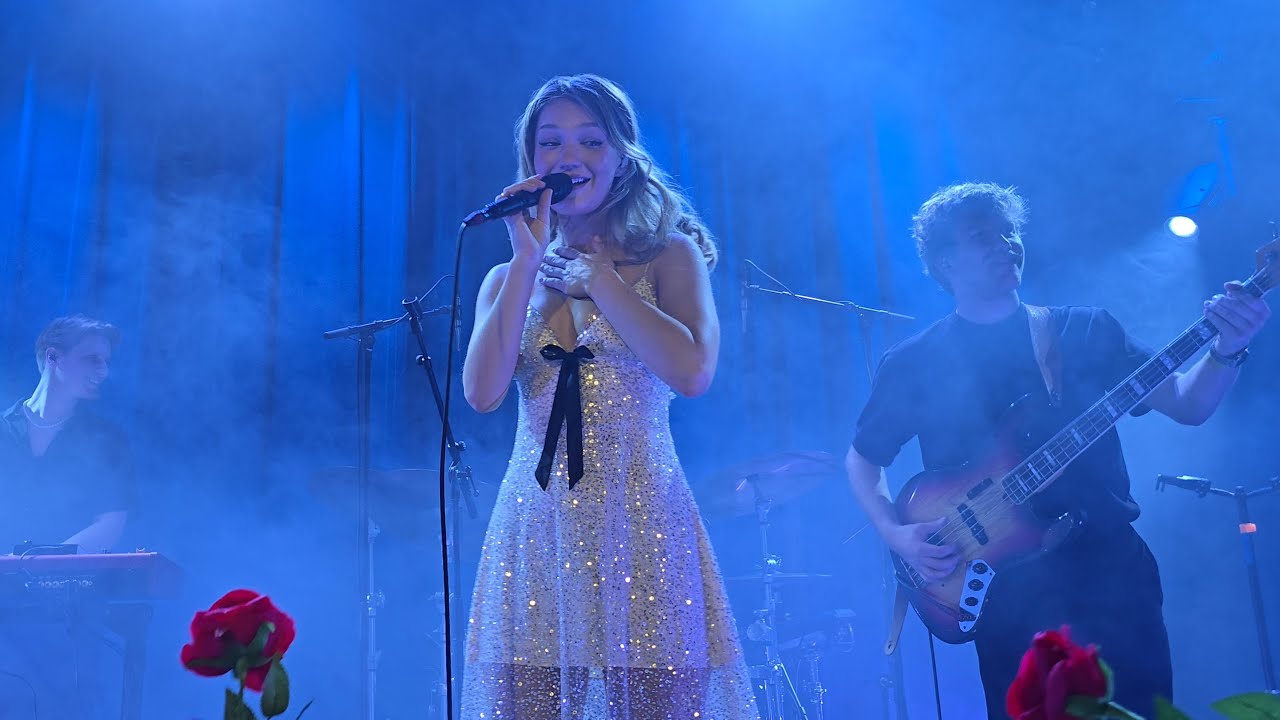 Isabel van Gelder - Minor Details EP Release Show Paradiso Amsterdam - Live Footage 22 januari 2026