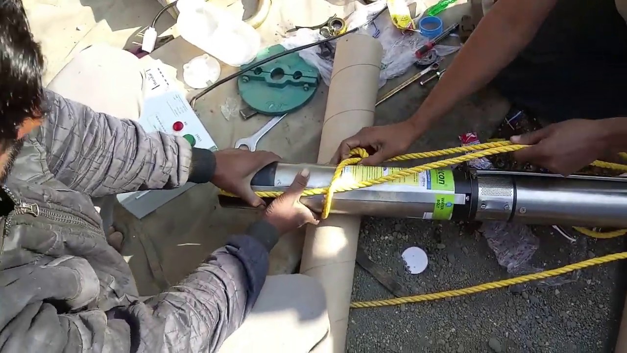 Submersible water pump fitting in borewell/submersible pump