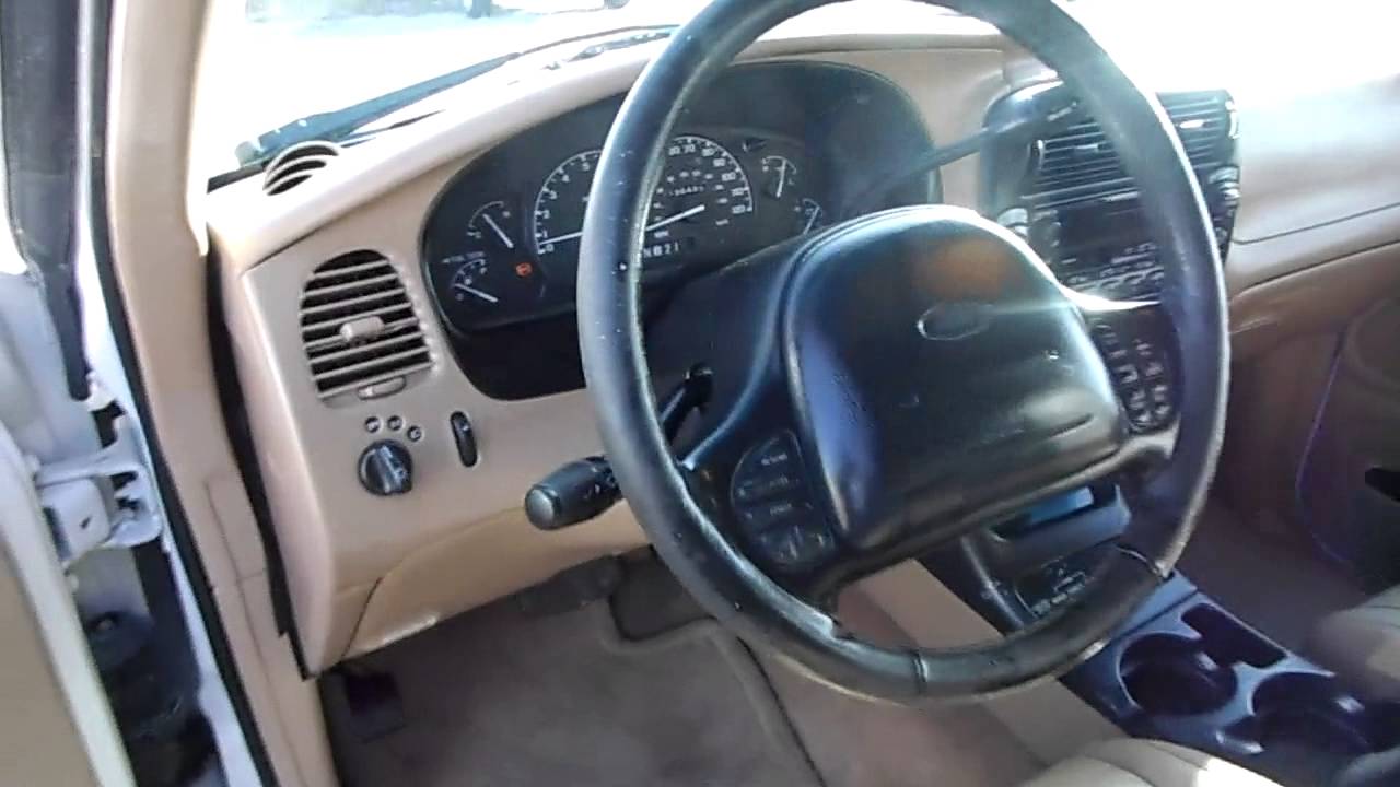 1999 Ford Explorer Eddie Bauer 4x4 Dreammachinesofkansas Com Youtube