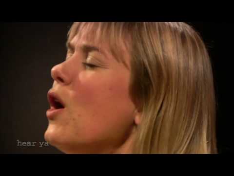Jill Andrews - Worth Keeping, HearYa Live Session,...