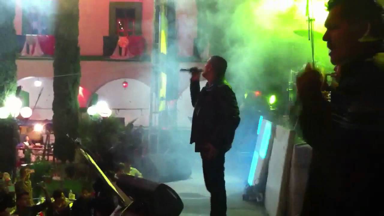 El Komander Sanguinarios Del M1, en vivo Miahuatlán Oaxaca 2011 YouTube