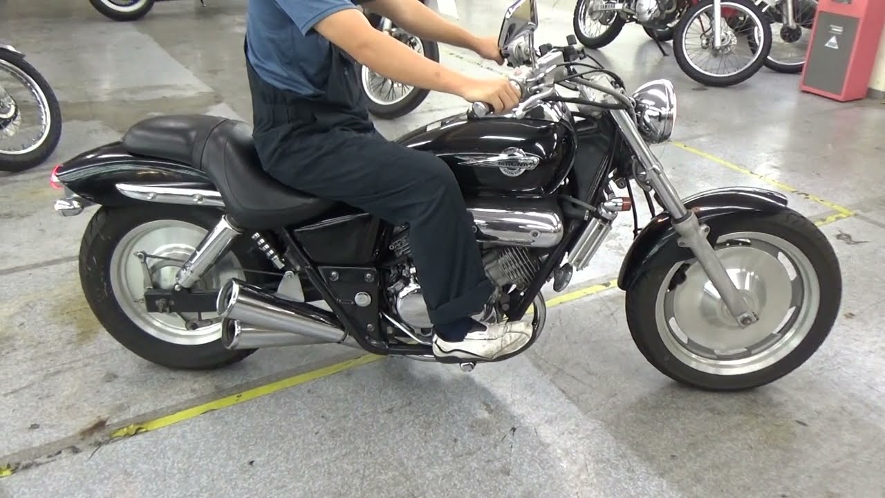 2100005749602 V TWIN MAGNA S - YouTube