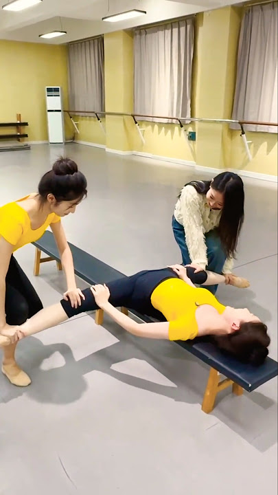 I don't want to be 'cared for' 😭😭😭#dance#flexibility#split#ballet#yyaya#danceclass