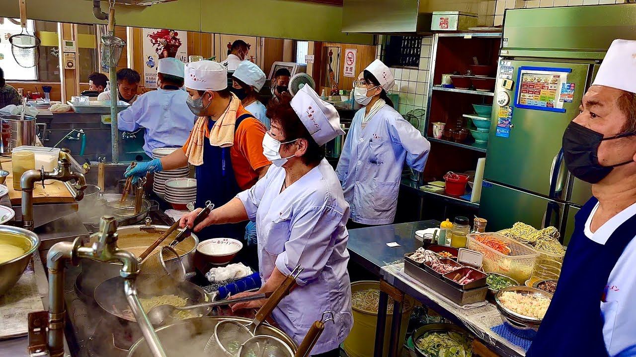 次々と舞い込む注文ラッシュ！とんこつ県民が溺愛する絶品とんこつ味噌ラーメンの名店！｜Amazing Japanese restaurant｜福岡 グルメ ラーメン 一楽