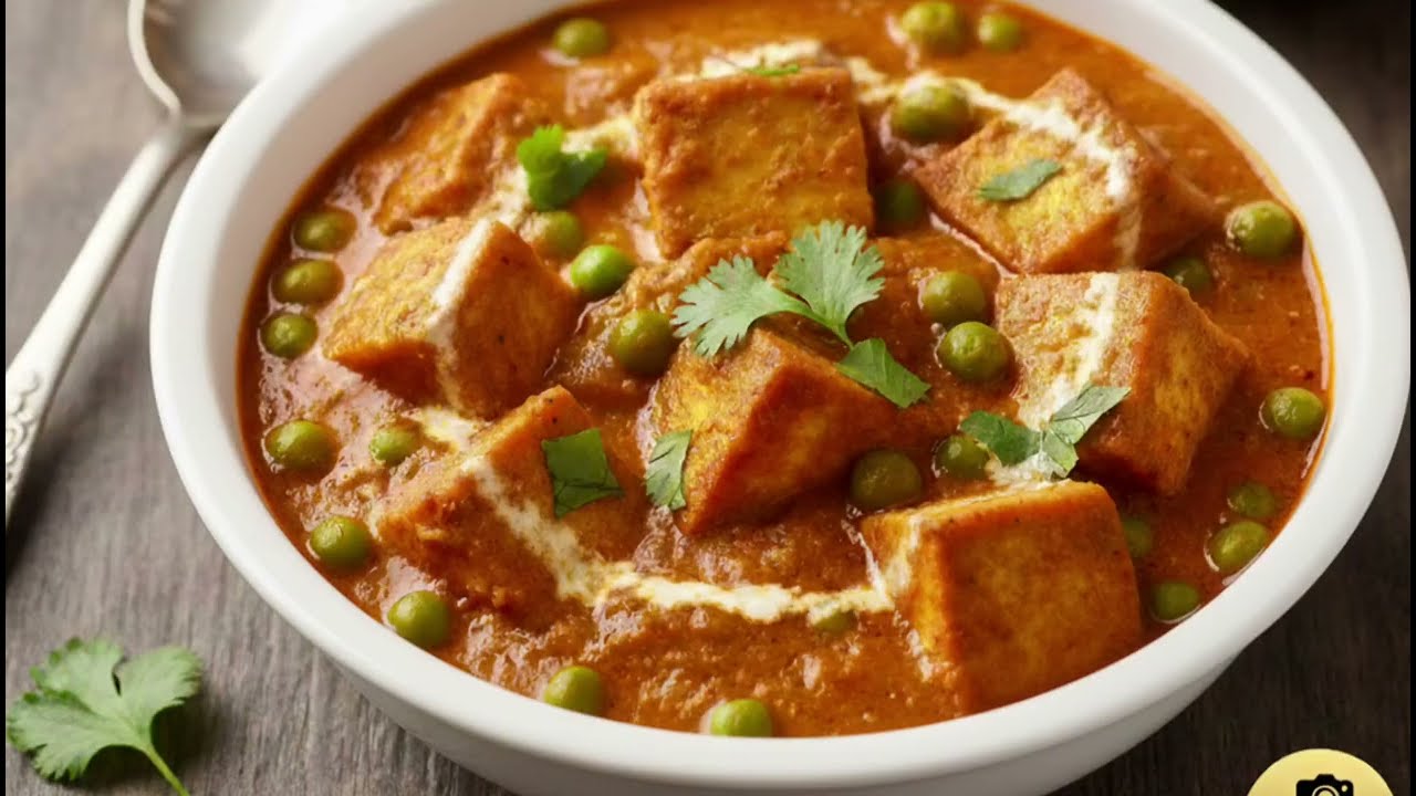 ऐसे बनाएँ मटर पनीर कि लोग पूछें रेसिपी क्या है?Matar Paneer Recipe - Dhaba Style Matar Paneer