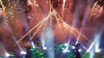 Hardwell & Wildstylez feat. KiFi - Shine A Light (Tomorrowland 2018) Fireworks
