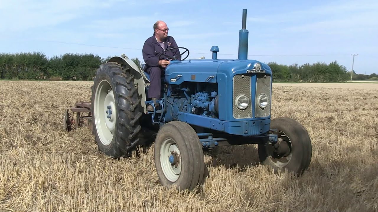 FORDSON NEW PERFORMANCE SUPER MAJOR AND PETTIT DISC HARROW