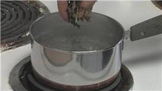 Hot Drinks : How to Brew Herbs