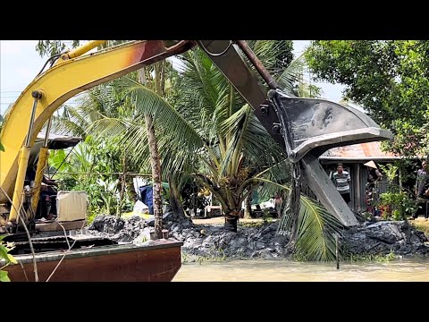 Video Xe cuốc 05 gàu mỏ vịt múc đất tấn mé sông làm lộ - youtube