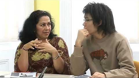 𝐓𝐞𝐚𝐜𝐡𝐢𝐧𝐠 𝐄𝐧𝐠𝐥𝐢𝐬𝐡: 𝐀 𝐃𝐲𝐧𝐚𝐦𝐢𝐜 𝐋𝐨𝐨𝐤 𝐈𝐧𝐬𝐢𝐝𝐞 𝐚𝐧 𝐄𝐒𝐋 𝐂𝐥𝐚𝐬𝐬𝐫𝐨𝐨𝐦 (𝐉𝐞𝐫𝐞𝐦𝐲 𝐇𝐚𝐫𝐦𝐞𝐫)