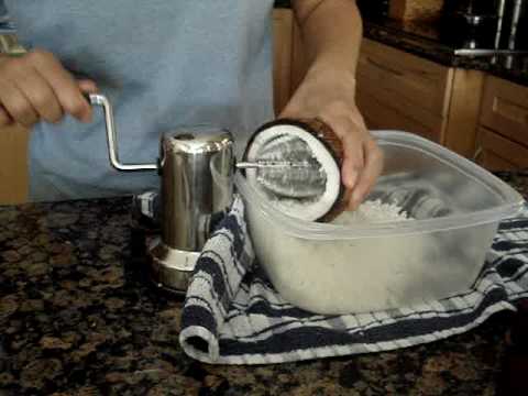 coconut grater in action - YouTube coconut grater in action - YouTube - 480 x 360 jpeg 18kB