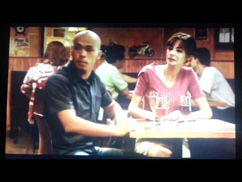 Découvrez l'univers en dialogue : une expérience dynamique et immersive sur AI-Salope.art