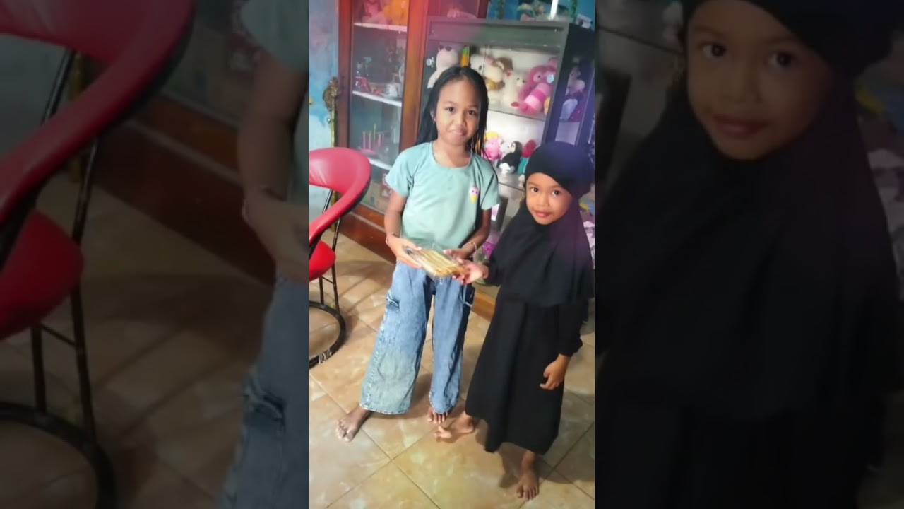 Berbagi takjil kepada tetangga kegiatan di bulan ramadan ananda Kel.B RA PERWANIDA REJOSO 2026