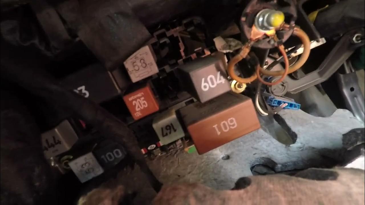 How to replace Fuel Pump Relay J17 167 in Audi TT 8N YouTube