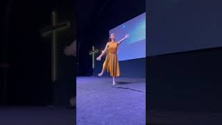 Movimento De Entrega - Anna Vestindo Nosso Collant E Bermuda Saia Dupla Face.