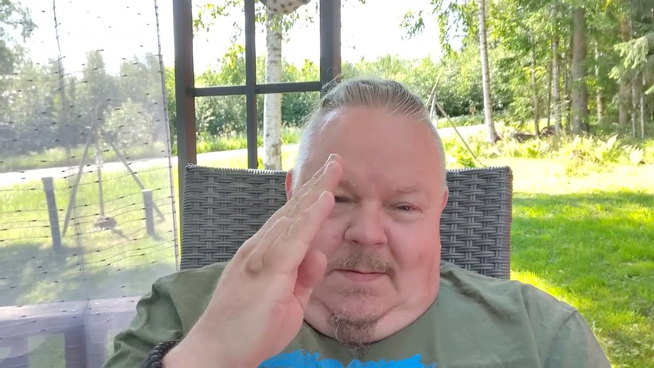 Väittämiä ja paasaus video. Saako autossa nukkua. pysäköinti vs leiriytyminen, roskat yms.