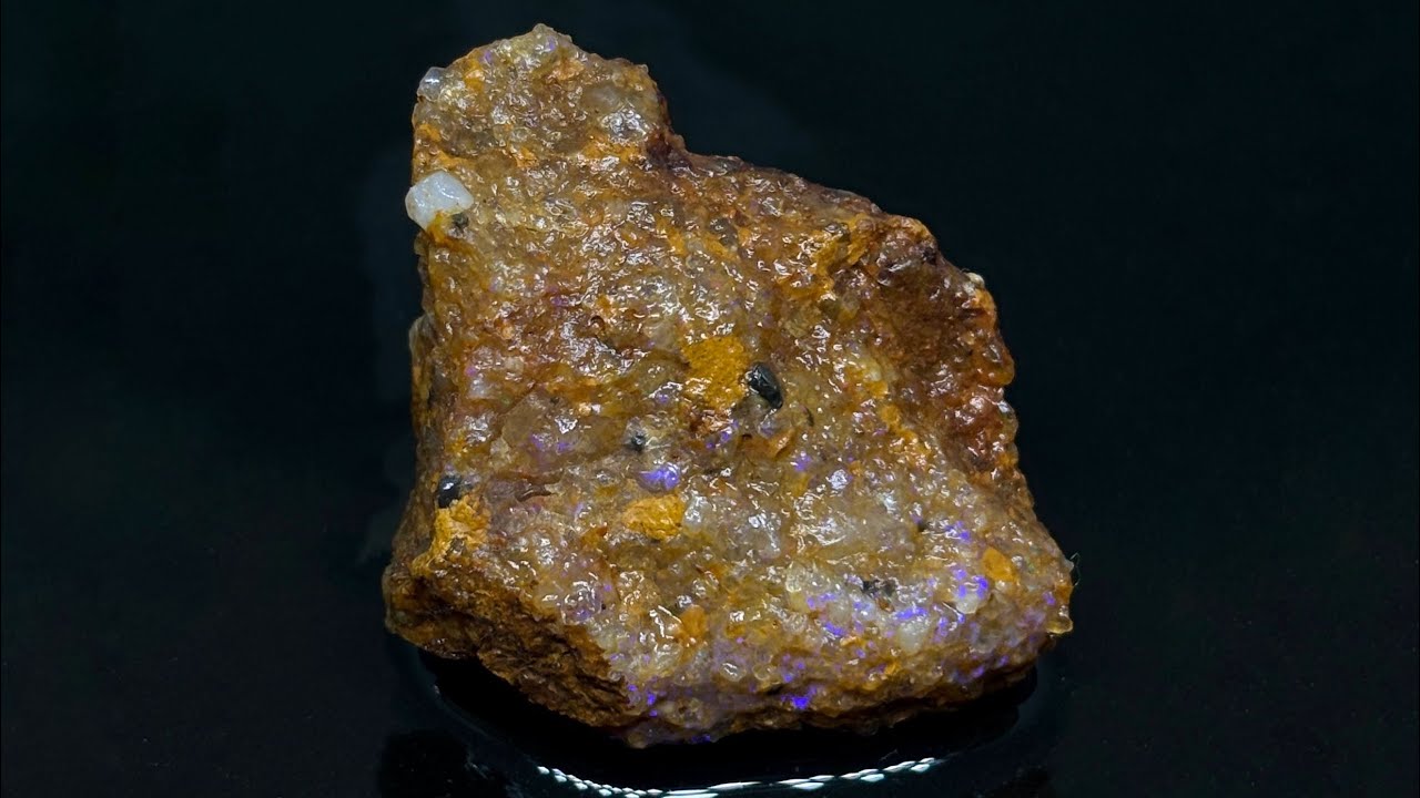 Nice Louisiana Hidden Fire Precious Opal Stone Cutter