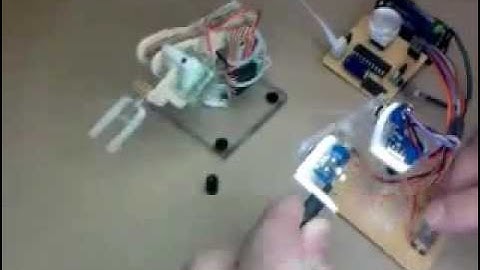 Mimic Robot - Robot arm that follows human action