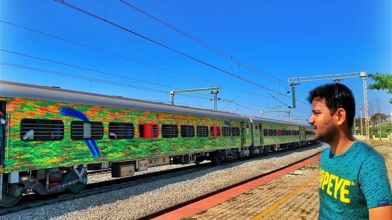 Spotting First truly LHB SLEEPER DURONTO Brand new Howrah