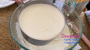 Stabilized heavy whipping cream frosting with mascarpone cheese