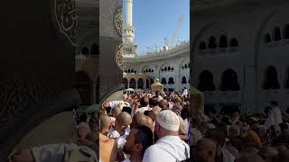 Hacerü’l-Esved’in Yanında | Çok Özel Bir An (İzleyin)