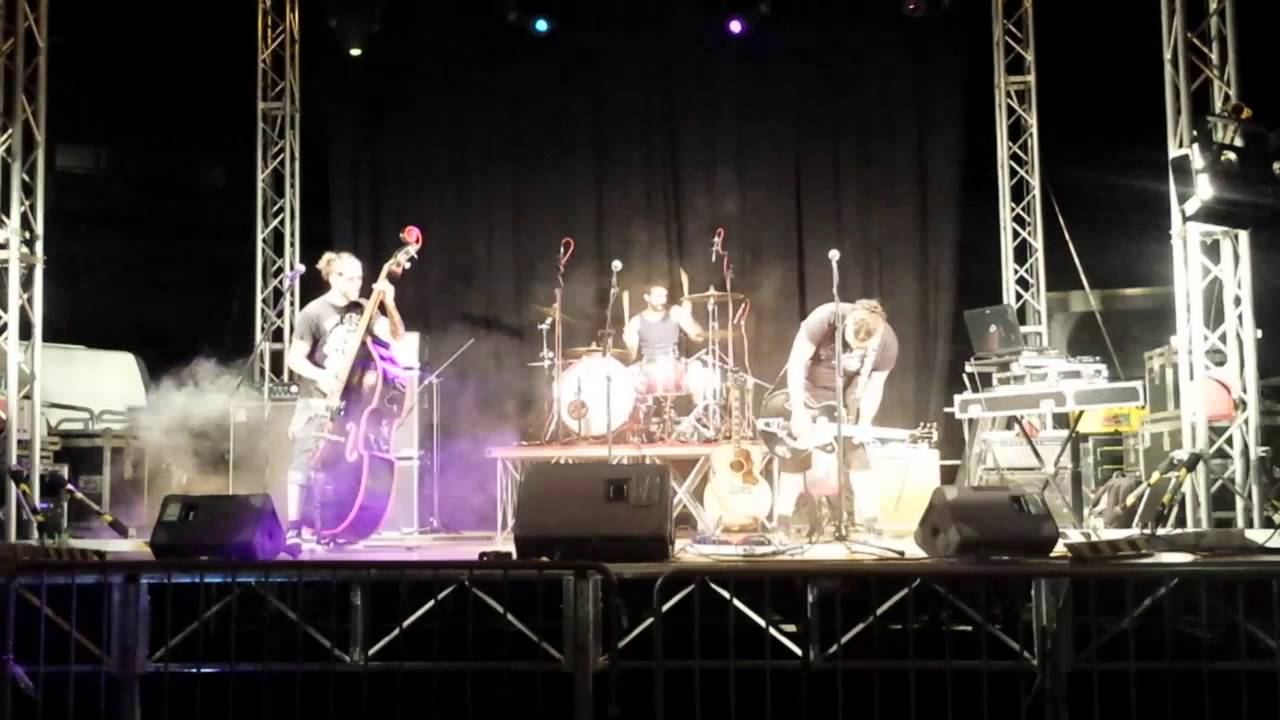 Rockin'Riot 4/7/2014 - YouTube