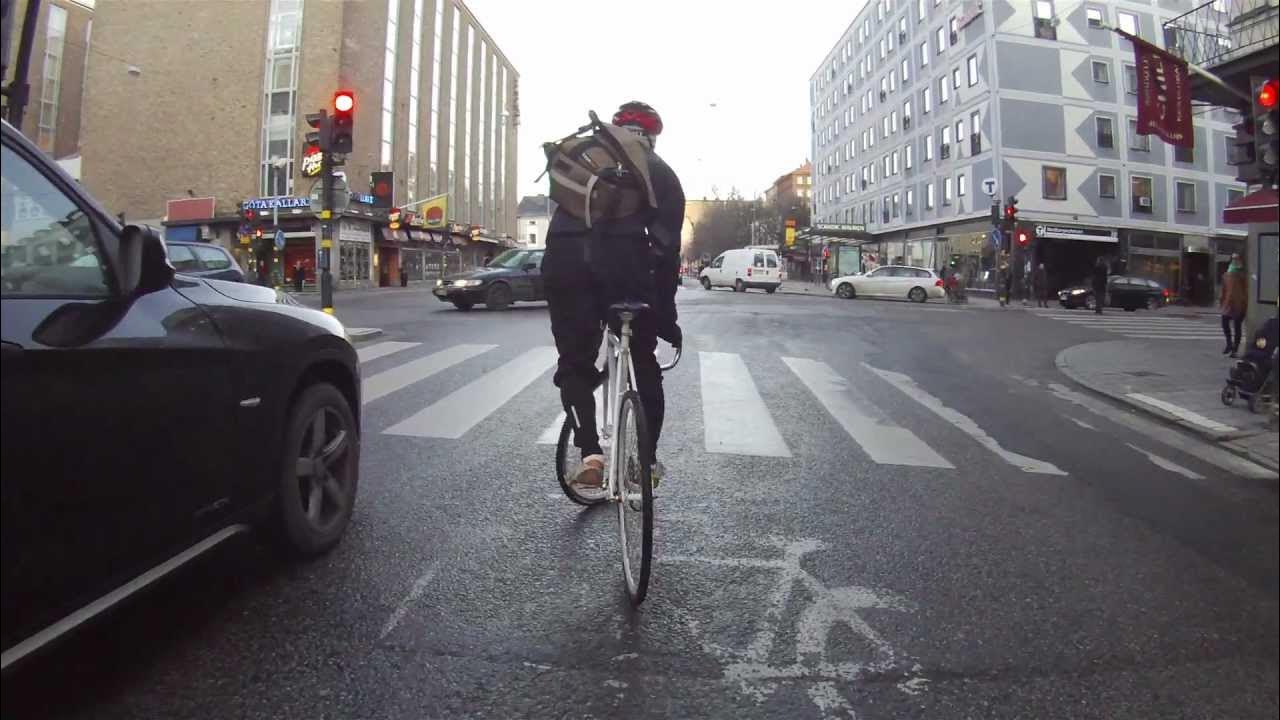 Waiting for green light. Wait for green light.