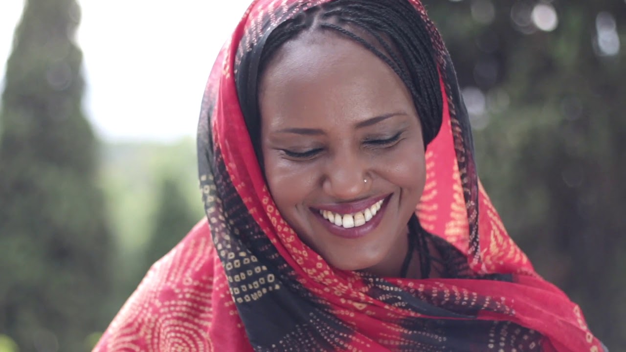 AZIZA BRAHIM - EÑAUT ELORRIETA - Desio bat dut · عندي  أمنية