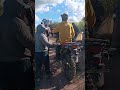 la gente bien trabajadora se van a tardear.