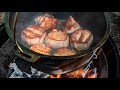 Rinderbraten mit Pfifferlingen und Kartoffeln aus dem Dutch Oven. Semerolle . One Pot Braten