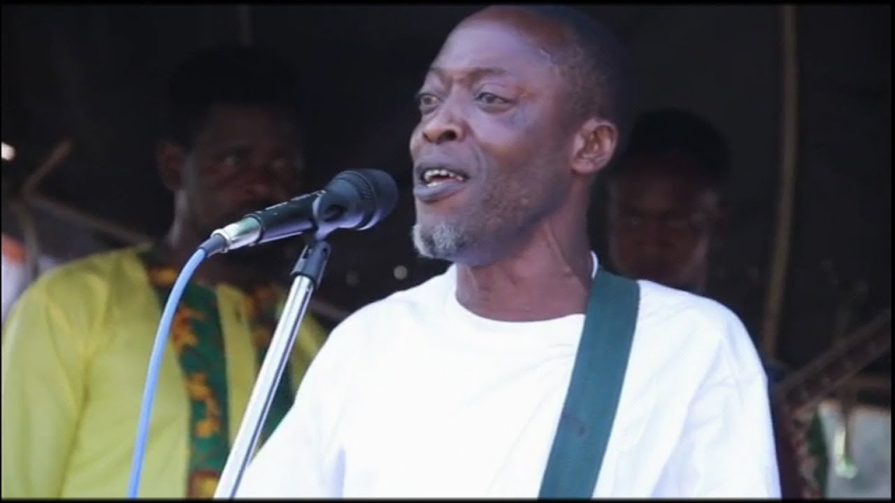 AU DANCE BAND & ETUSI LIVE ON STAGE