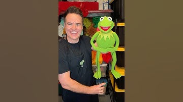 Kermit The Frog replica demonstration! #kermit #kermitthefrog #muppets #puppet #puppetmaker