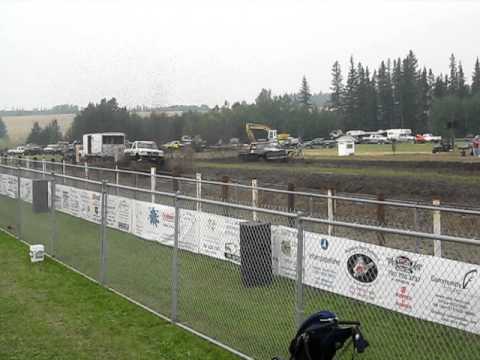 Plamondon Mud Bogs 2010 - Lucy Second Pass