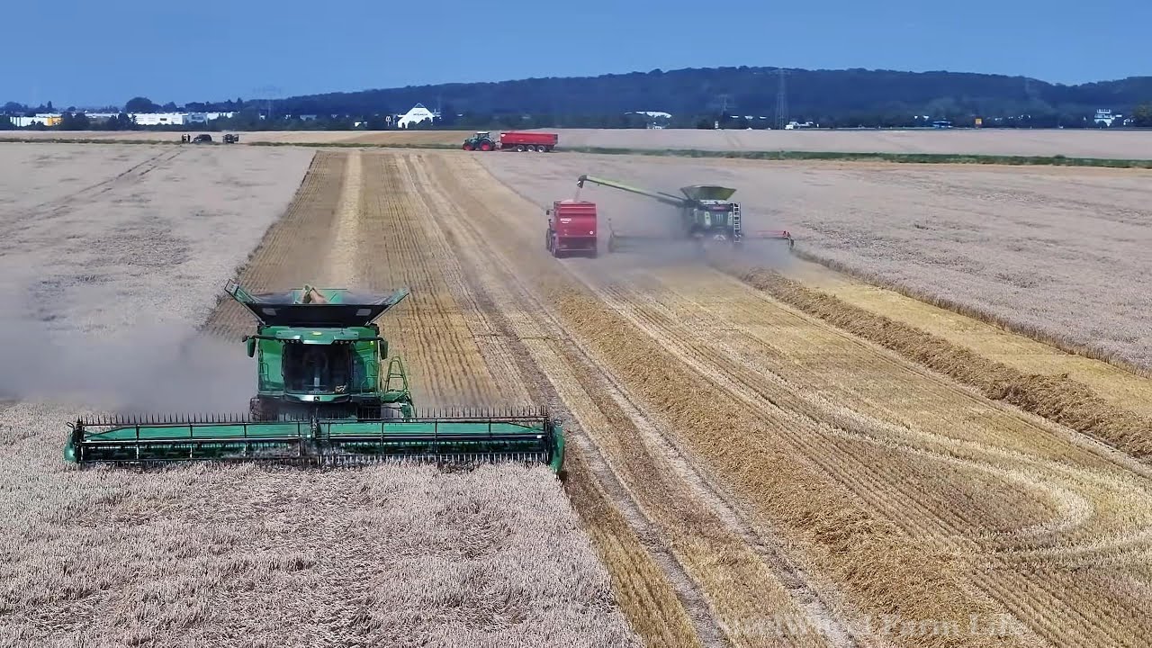 Mega Harvest Machines in Action 🚜  John Deere X9-1000, Claas Lexion 795 & New Holland CR10