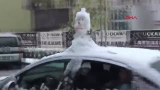 Yaptığı Kardan Adama Otomobiliyle Şehir Turu Attırdı