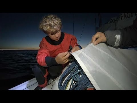 12 yaşında Manş Denizi'ni geçerek rekor kırdı