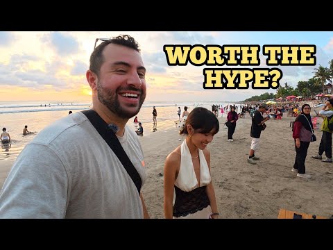 Golden Hour in Bali! Street Food & Unexpected Conversations 🇮🇩