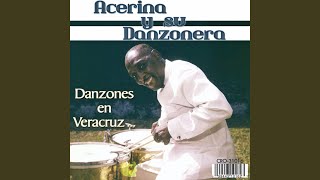 Video thumbnail of "Acerina Y Su Danzonera - La Bruja"