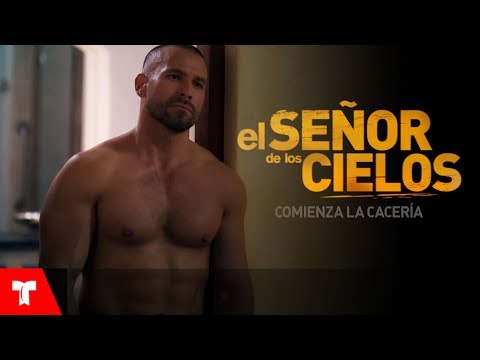 El Señor de los Cielos 5 | Aurelio Casillas sin camisa | Telemundo Novelas