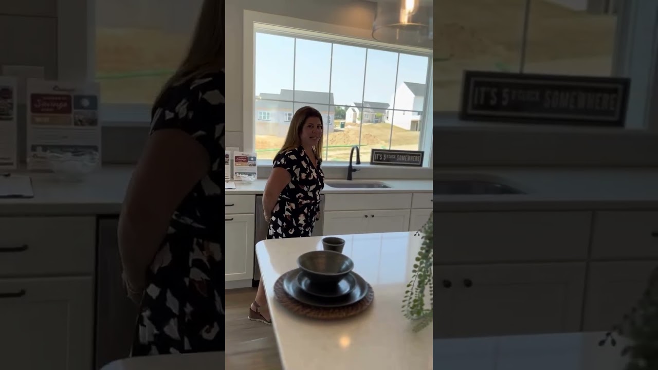 Spacious & Bright: Explore This Open-Concept Floor Plan! 🌟🏡