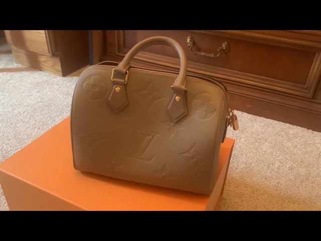 Undeniably gorgeous the LV Speedy Bandouliere 25 in Turtledove #lvbags