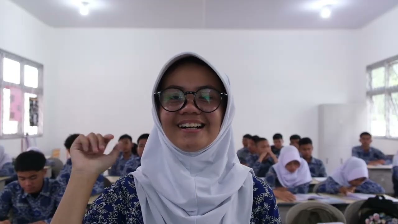 Pemanfaatan Papan Interaktif Digital di SMPN 59 Palembang