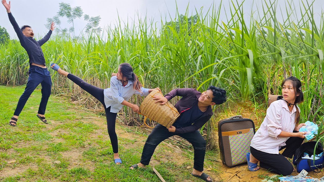 Life Challenge : Powerful moment of homeless girl fighting for peace against two thugs| @trieuly-vn​