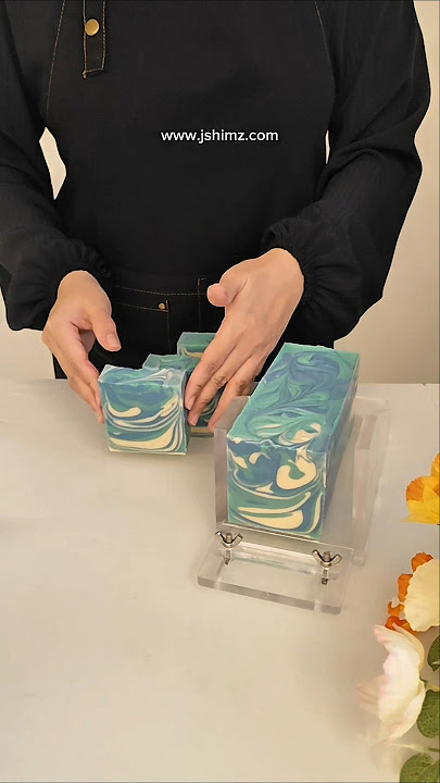 The making of Betel/Sireh soap #coldprocesssoap #soapmaking #soapcutting #handmadesoap